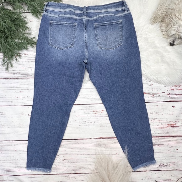 👖|•KANCAN•| Distressed Stretch Skinny Jeans Size 22👖 - Picture 3 of 8